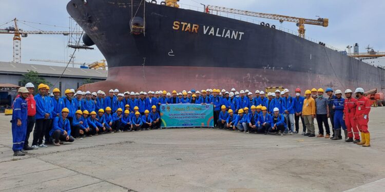 Mahasiswa Teknik Mesin UMSU Laksanakan Kunjungan Industri ke PT Waruna Shipyard Indonesia
